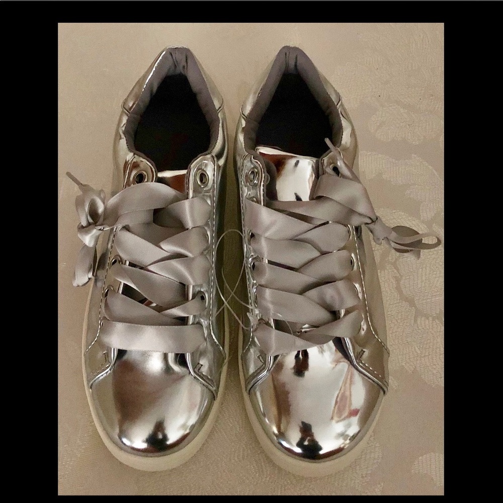 SILVER METALLIC PLATFORM SNEAKER - Picture 4 of 8